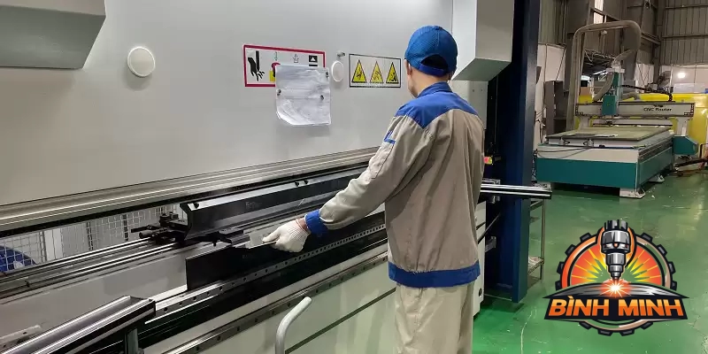 Gia Công Chấn CNC Kim Loại Tấm Giá Rẻ Tại TP HCM, Đồng Nai, Bình Dương, Tây Ninh, Long An